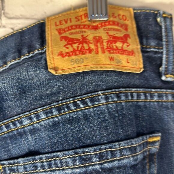 Levi's 569 Men’s Loose Fit Straight Jeans size W36 x L34 - Picture 4 of 9